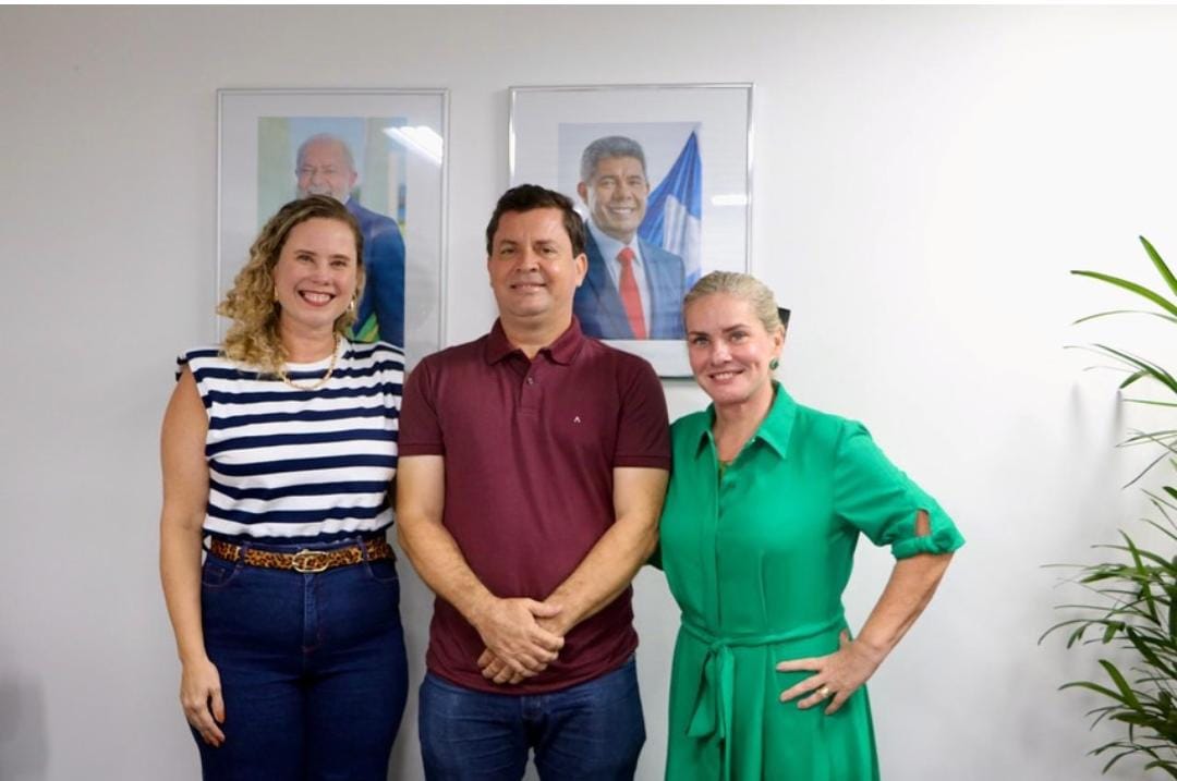 PREFEITO DE IGAPORÃ NETO COTRIM VAI A SALVADOR EM BUSCA DE RECURSOS E ACOMPANHAR CONVÊNIOS PARA O MUNICÍPIO