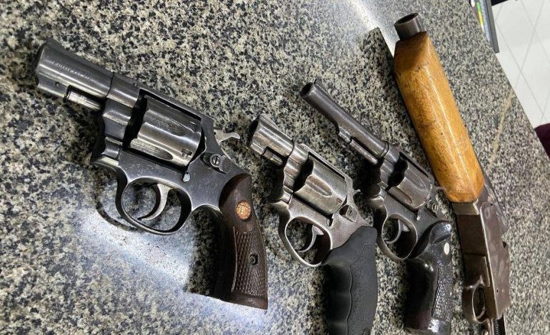 Homem é preso após furtar quatro armas em agência bancária em Brumado