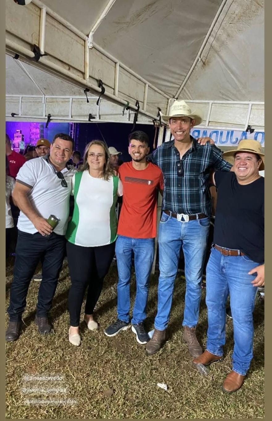 DEPUTADO ESTADUAL MARQUINHOS VIANA E PREFEITA JOANINA MARCAM PRESENÇA NA GRANDE CAVALGADA DO MUCAMBO MALHEIRO EM LIVRAMENTO