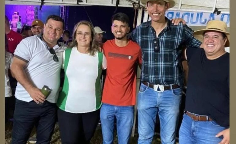 DEPUTADO ESTADUAL MARQUINHOS VIANA E PREFEITA JOANINA MARCAM PRESENÇA NA GRANDE CAVALGADA DO MUCAMBO MALHEIRO