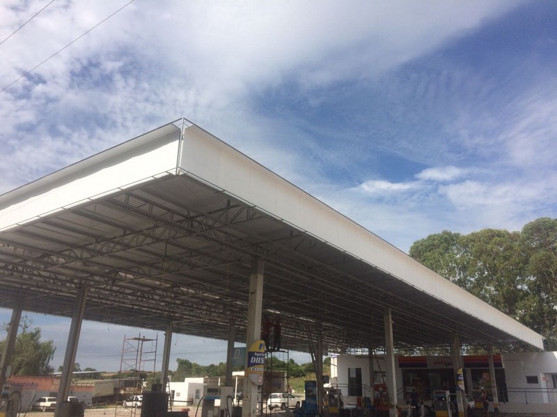 Pai volta de férias, e no Espirito Santo para a Bahia esquece filhas em posto de combustivel na estrada.