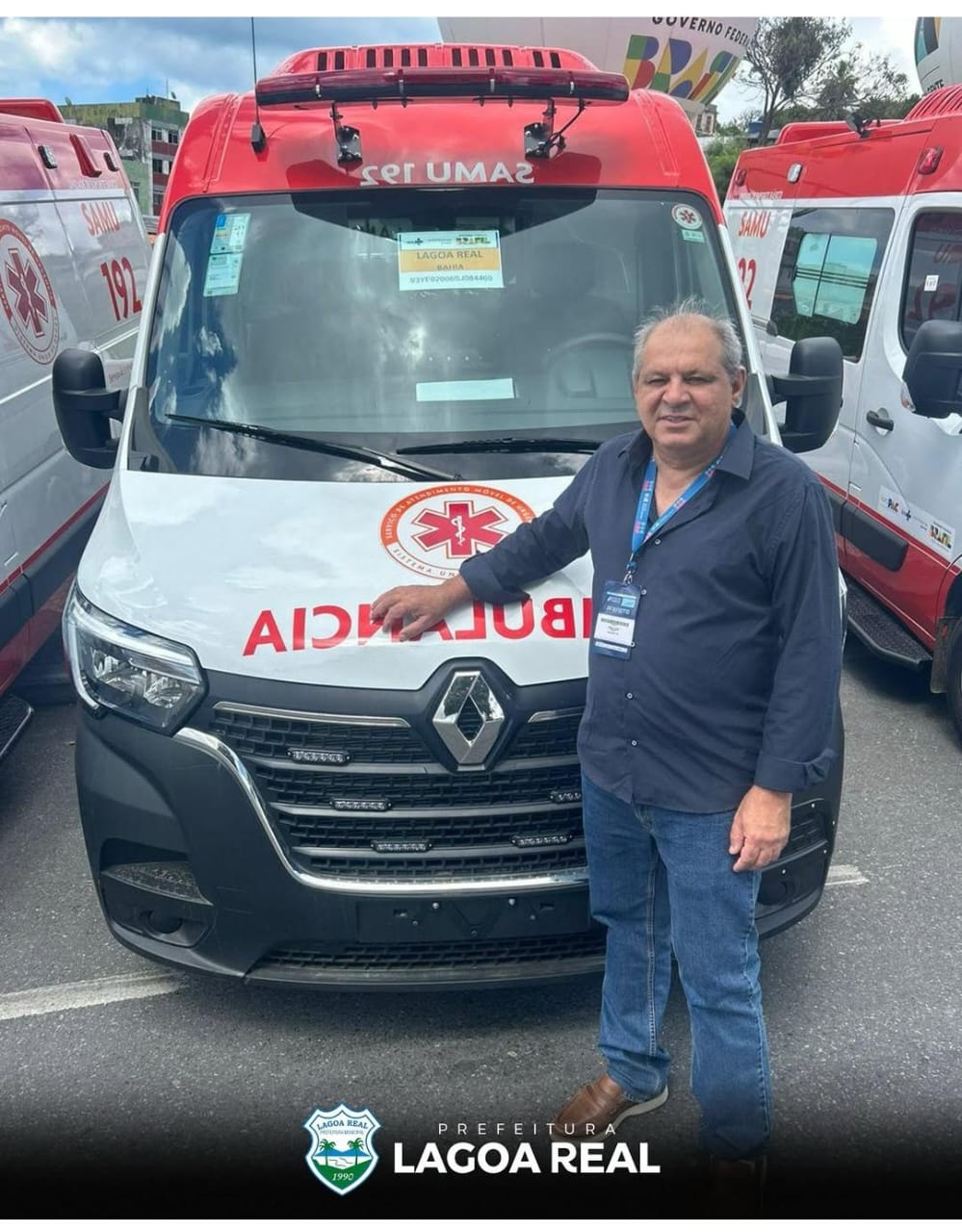 PREFEITO DE LAGOA REAL ( BIDA) CUMPRE AGENDA EM SALVADOR E LAGOA REAL É CONTEMPLADA COM ÔNIBUS ESCOLAR E AMBULÂNCIA DO SAMU