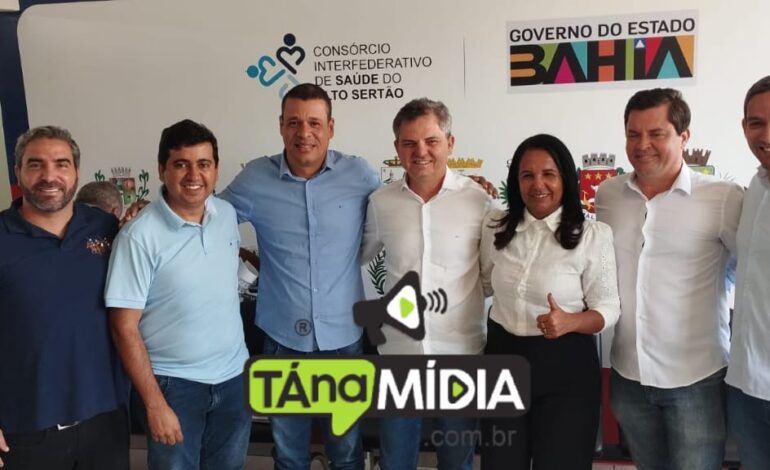 PREFEITO DE URANDI WARLEI OLIVEIRA PARTICIPA DE ASSEMBLÉIA E ELEIÇÃO DO NOVO PRESIDENTE DO CONSÓRCIO DE SAÚDE DO ALTO SERTÃO