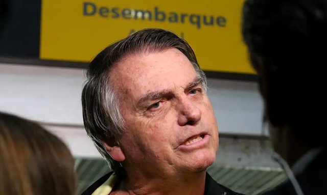 PL da Anistia deixará Bolsonaro só 1 ano e 7 meses preso em casa. Ex-Presidente deu sinal verde para o partido seguir em frente e aprovar as propostas que livrará todos que foram presos por causa do 8 de Janeiro