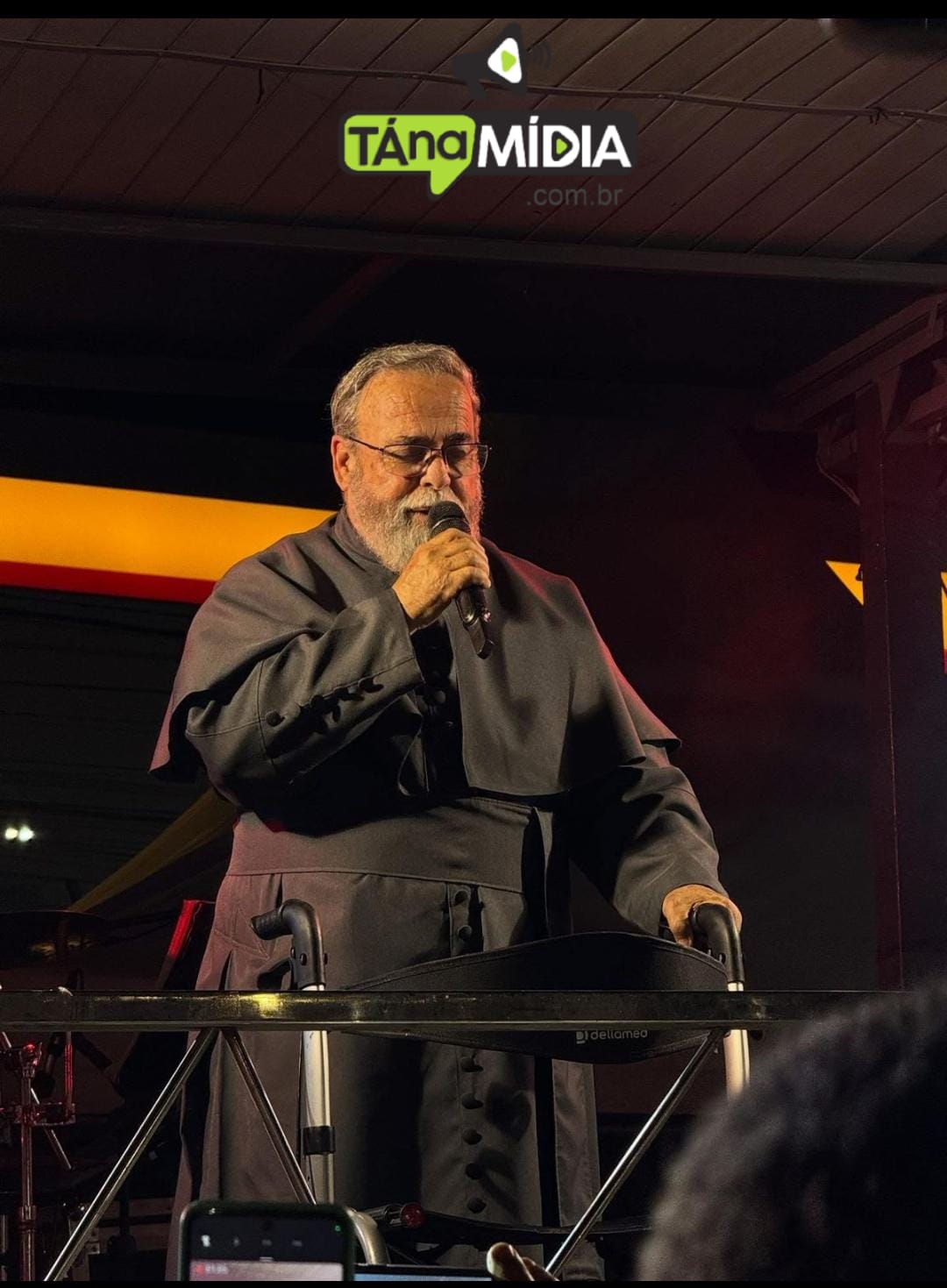 BOM JESUS DA LAPA MULTIDÃO DE FIÉIS ACOMPANHA SHOWS DOS PADRES ANTÔNIO MARIA E JAIRO SILVA NA FESTA EM LOUVOR A NOSSA SENHORA DA SOLEDADE