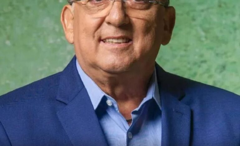 Galvão Bueno é internado em Londrina