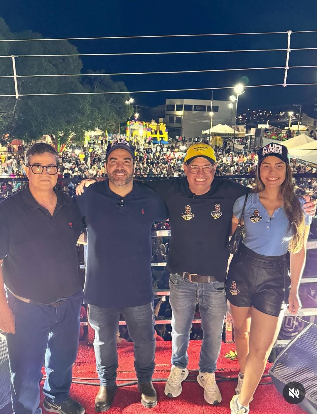 SEM DINHEIRO PÚBLICO, AMIGOS SE UNEM E FAZEM FESTA PARA RECEPCIONAR O DR JOÃO VITOR PREFEITO DE RIACHO DE SANTANA