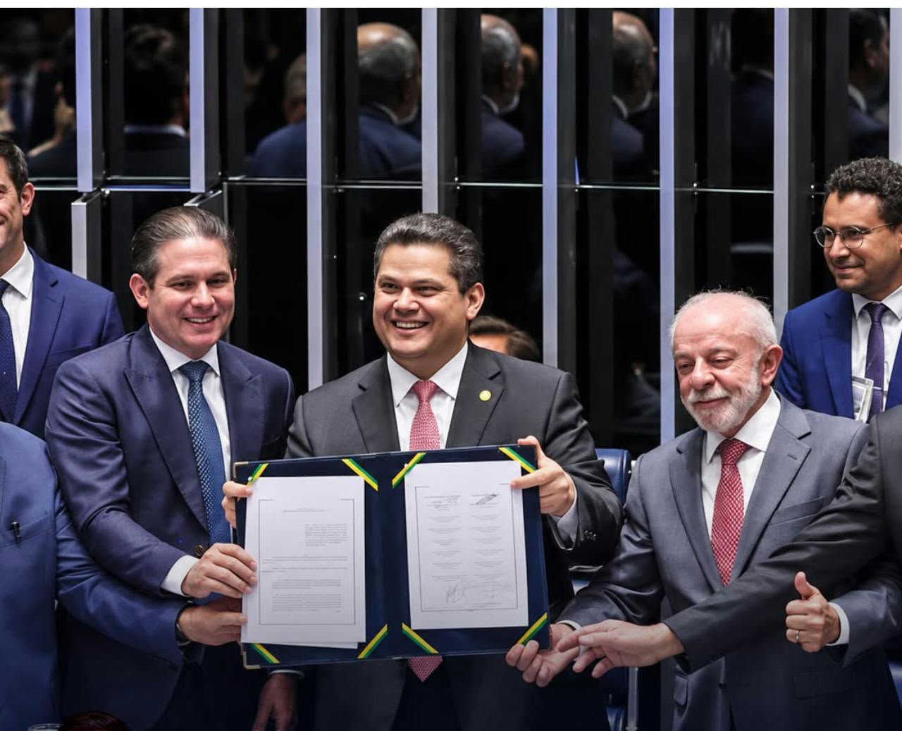 FIM DA ESCALA 6X1 TEM DATA PARA COMEÇAR A VALER NO BRASIL
